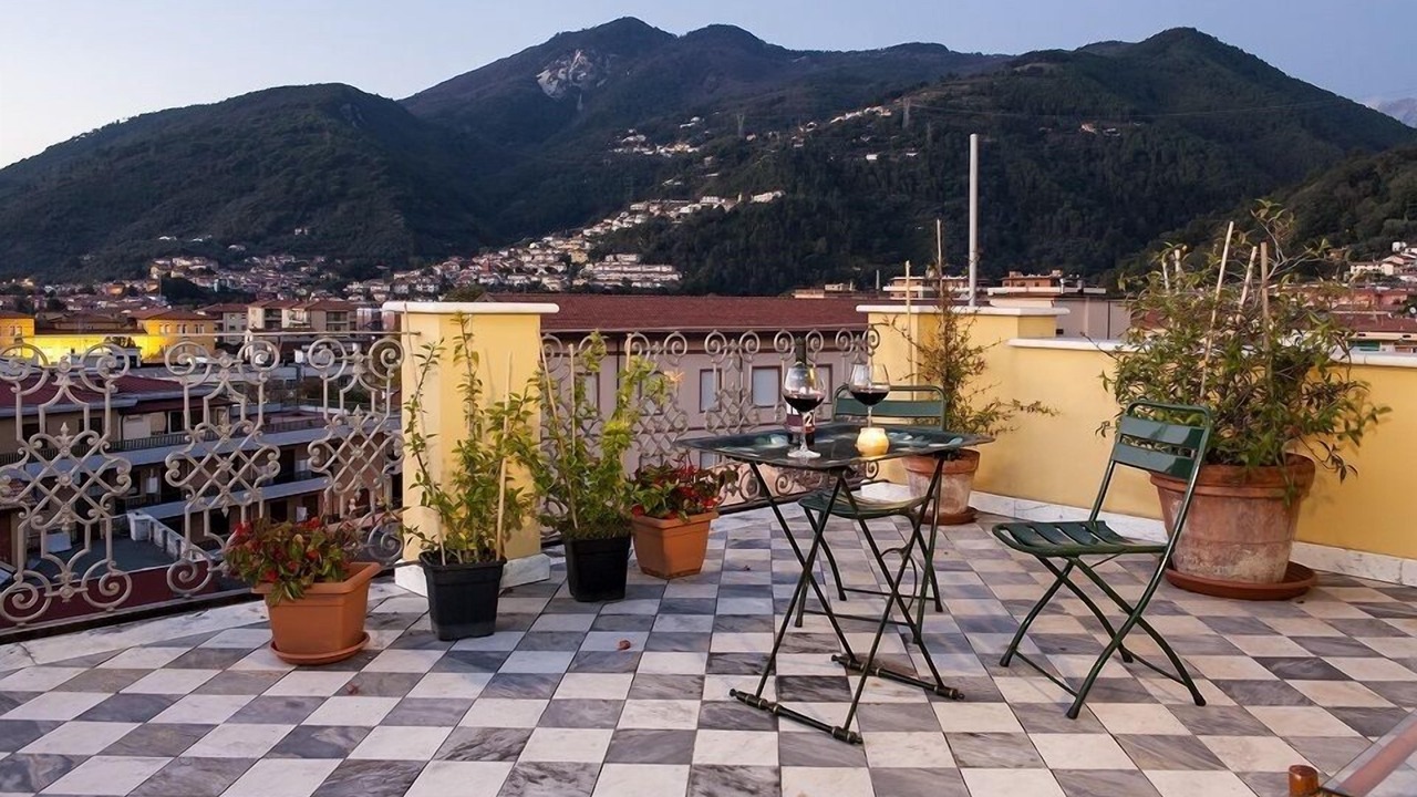 Photo of Patio Balcony in Massa