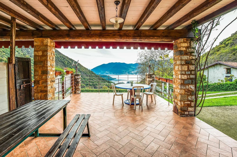 Photo of Patio Balcony in Marone