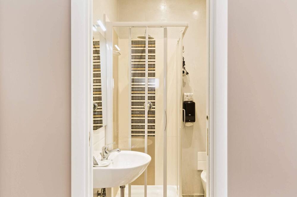 Photo of Bathroom in Quartiere XXVIII Monte Sacro Alto