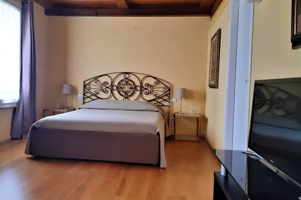 Photo of Bedroom in Voghenza