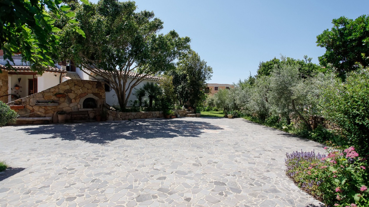 Photo of Outdoor in Agrustos