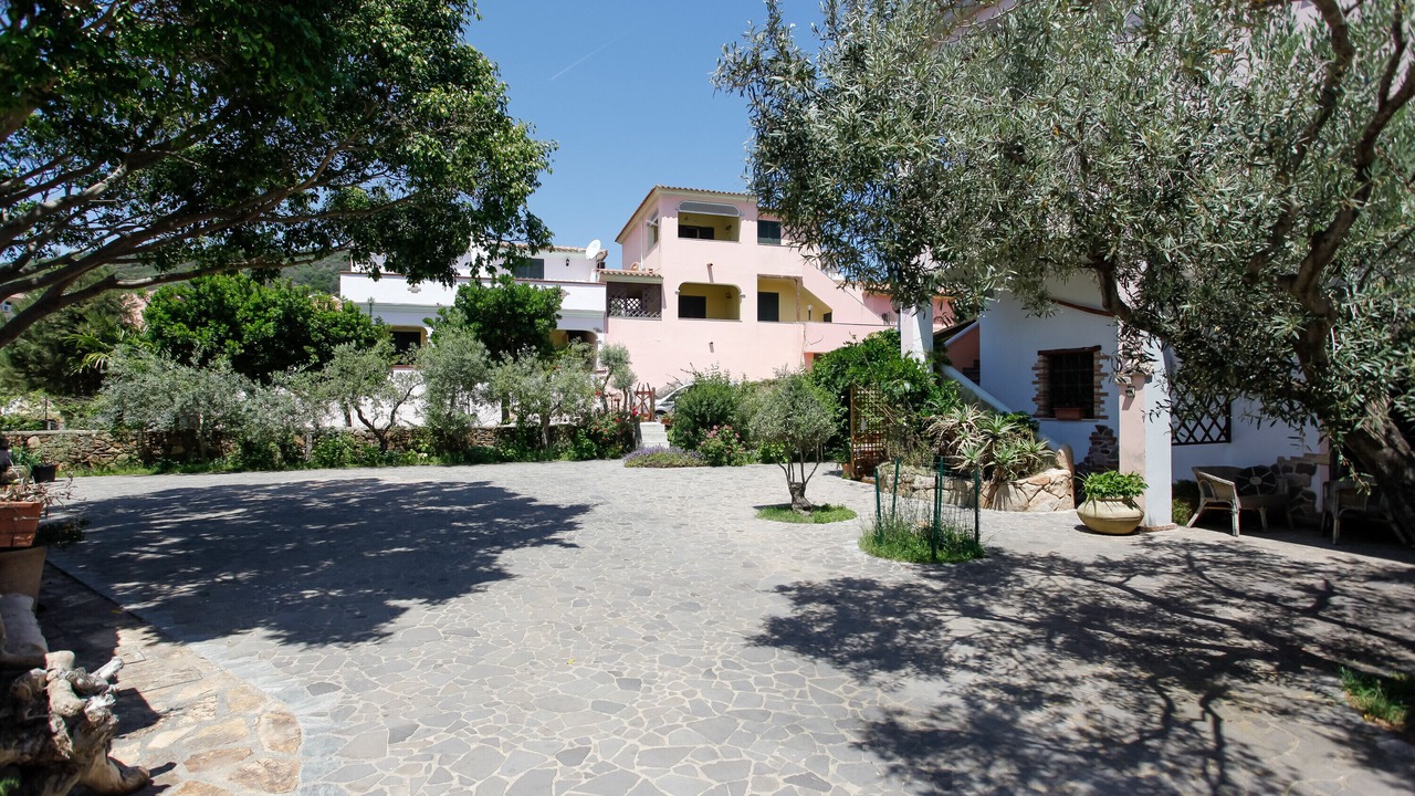 Photo of Outdoor in Agrustos