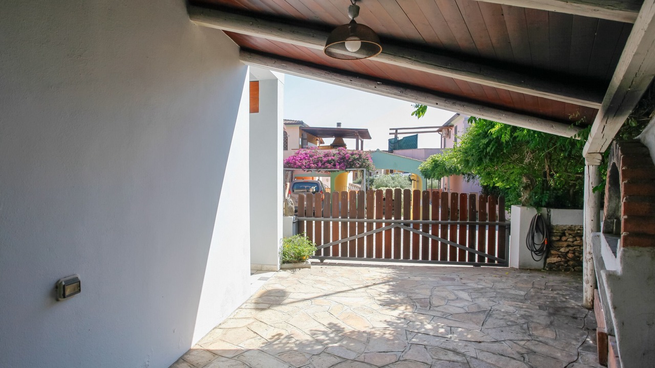 Photo of Outdoor in Agrustos