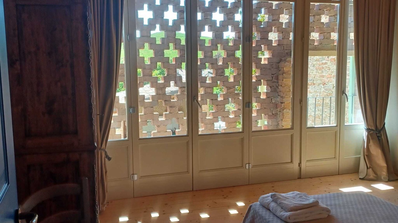 Photo of Bedroom in Montegrosso dʼAsti