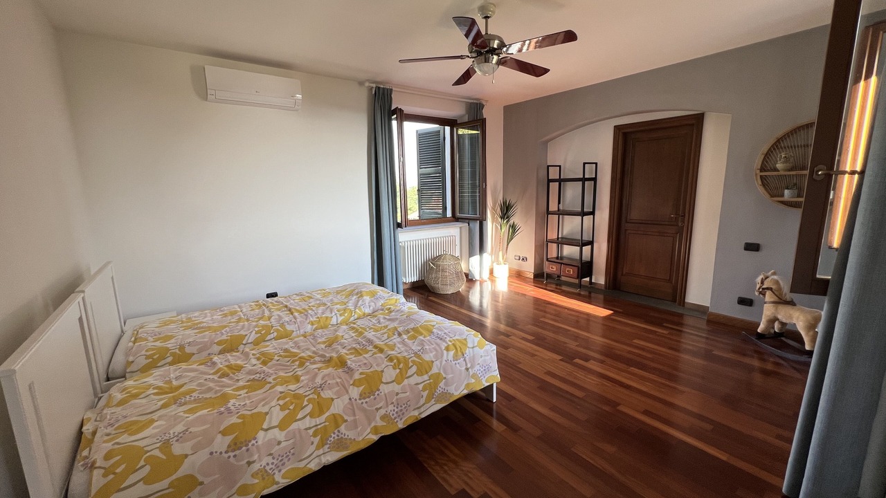 Photo of Bedroom in Santo Stefano Belbo