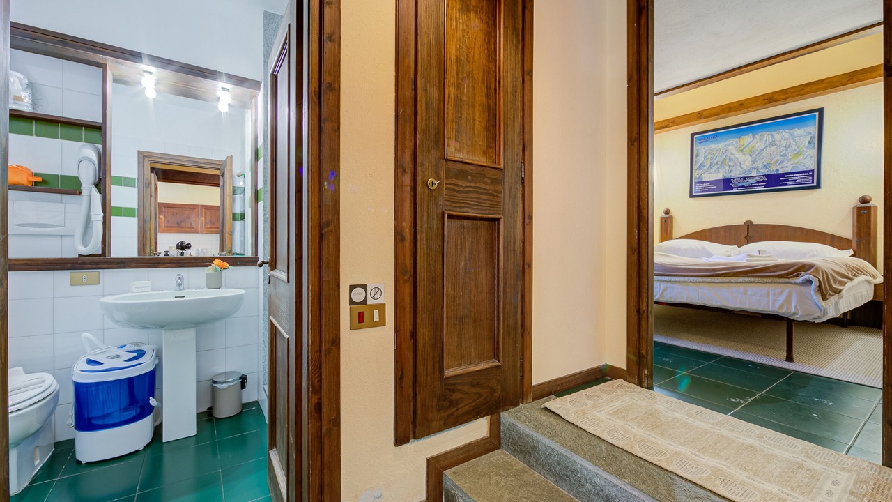 Photo of Bathroom in Grangesises
