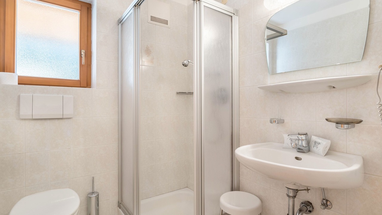 Photo of Bathroom in Albions