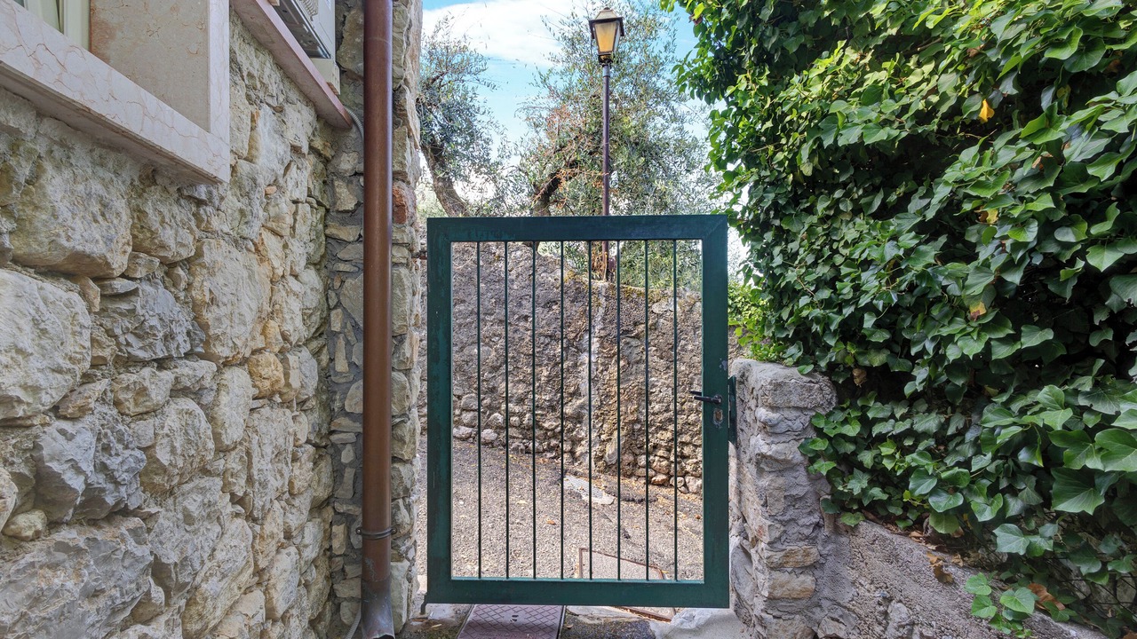 Photo of Outdoor in Assenza