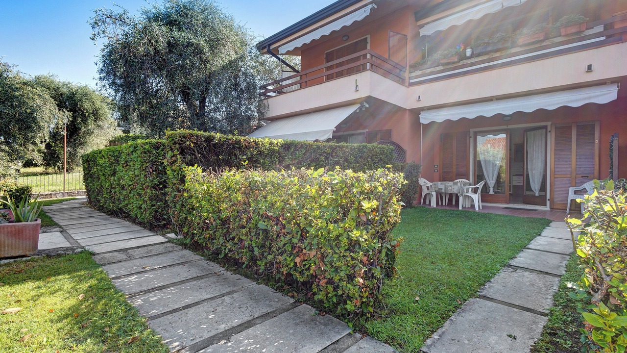 Photo of Outdoor in Assenza