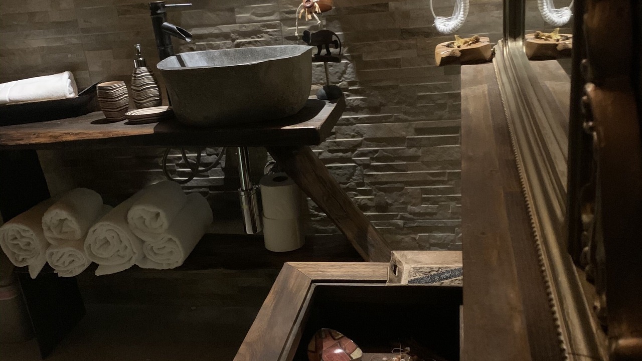 Photo of Bathroom in Front