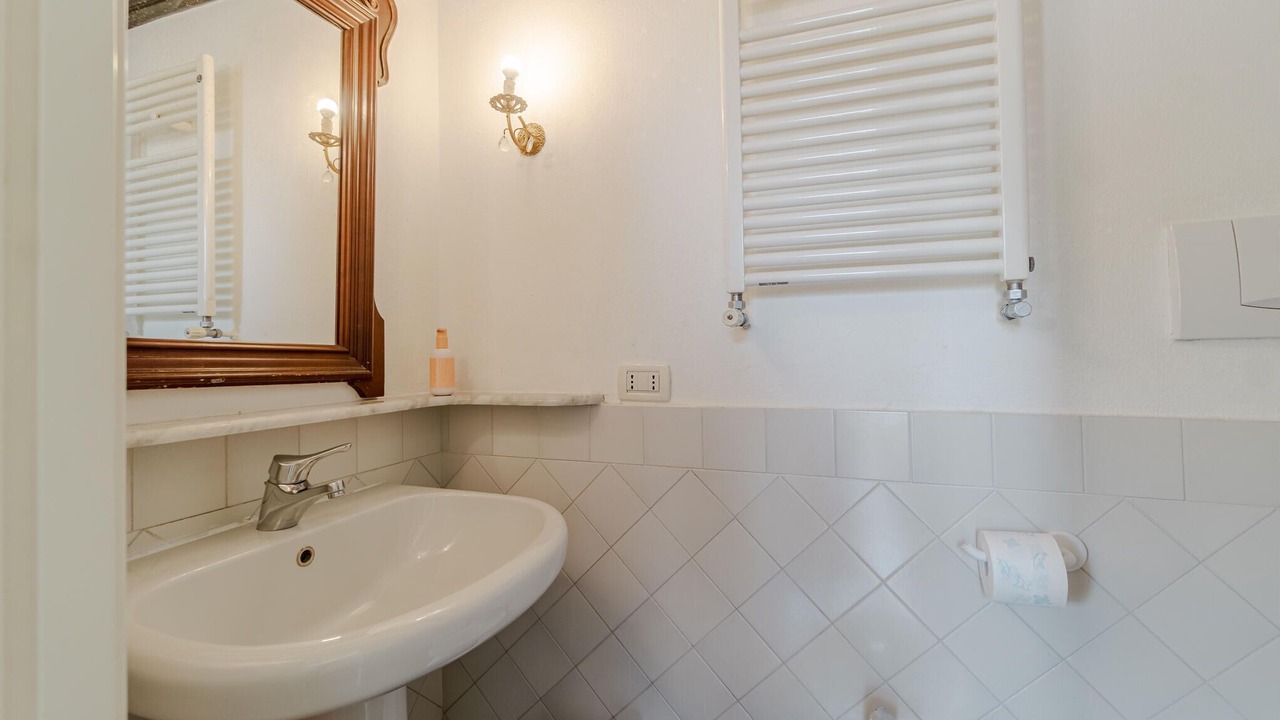 Photo of Bathroom in Recco