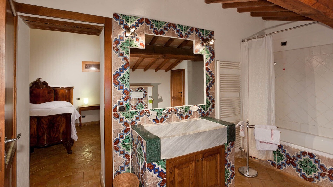 Photo of Bathroom in Todi