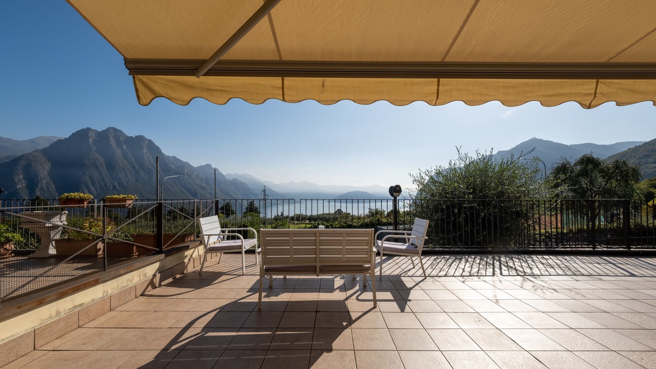 Photo of Patio Balcony in Solto Collina