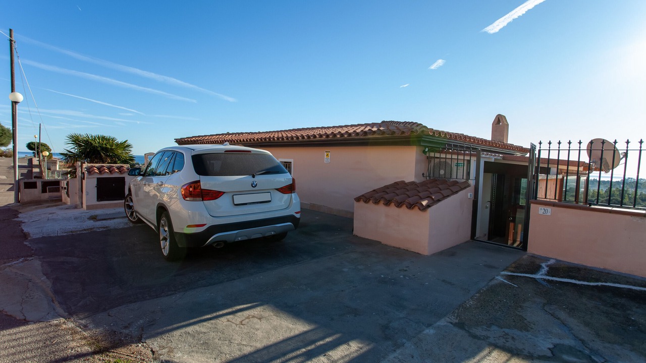 Photo of Outdoor in Agrustos