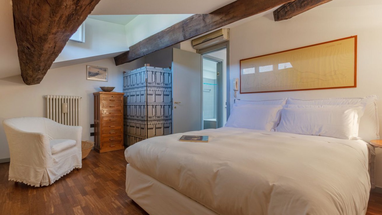 Photo of Bedroom in Ferrara Historic Centre