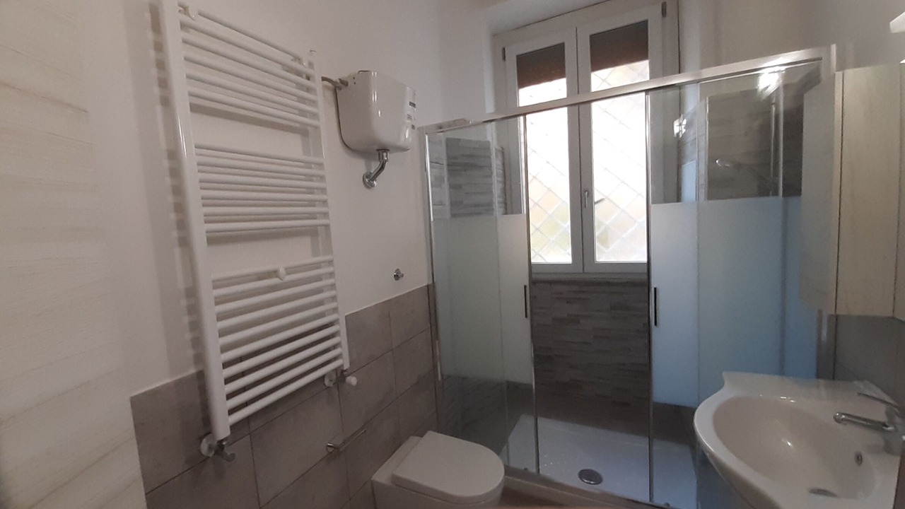 Photo of Bathroom in Trionfale