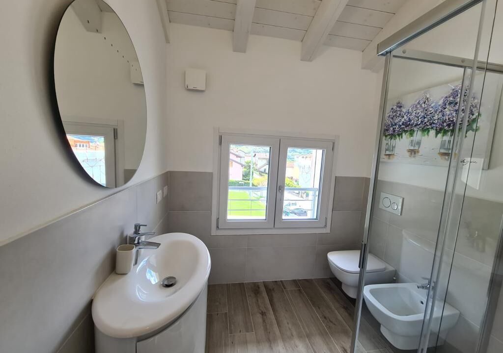 Photo of Bathroom in Colico