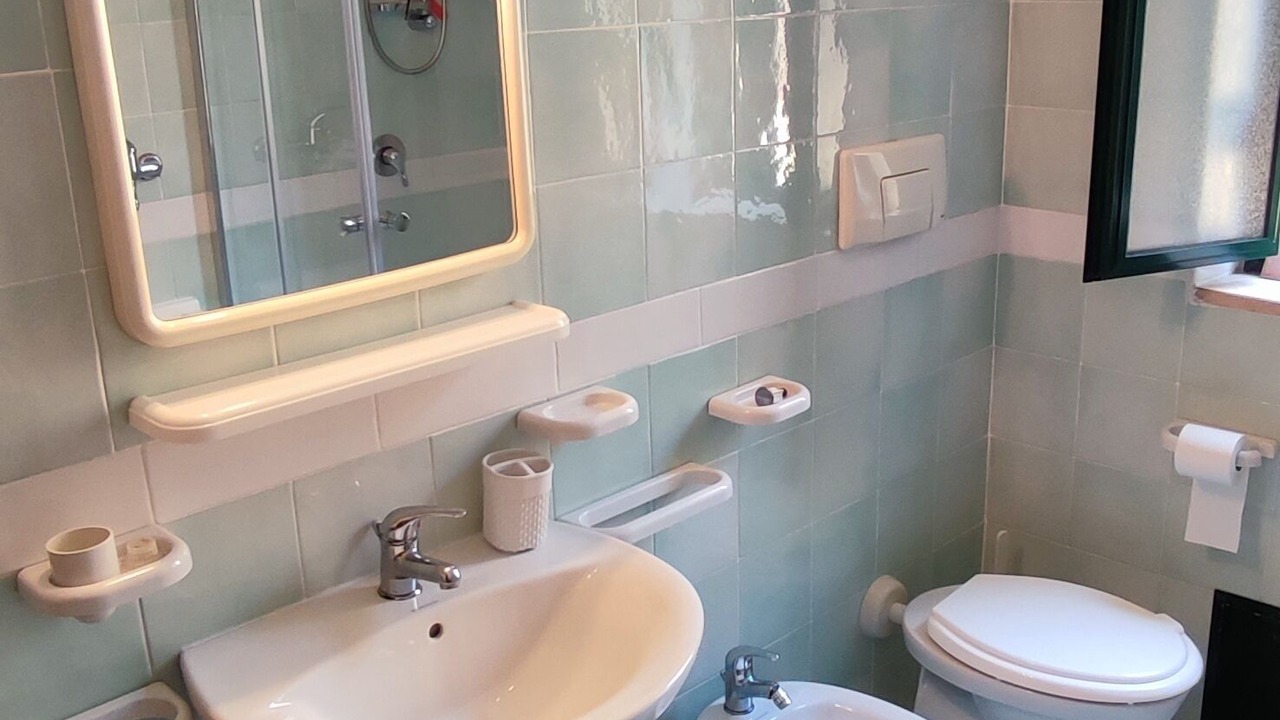 Photo of Bathroom in Le Castella