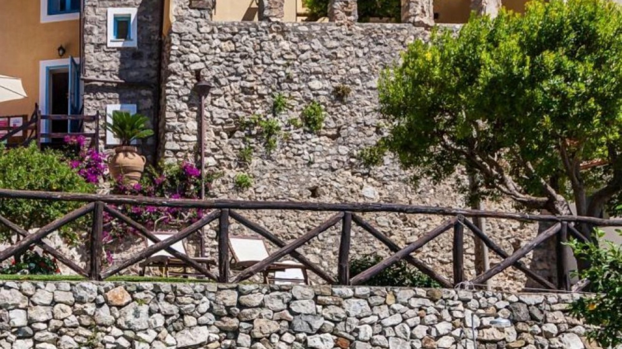 Photo of Outdoor in Sirenuse