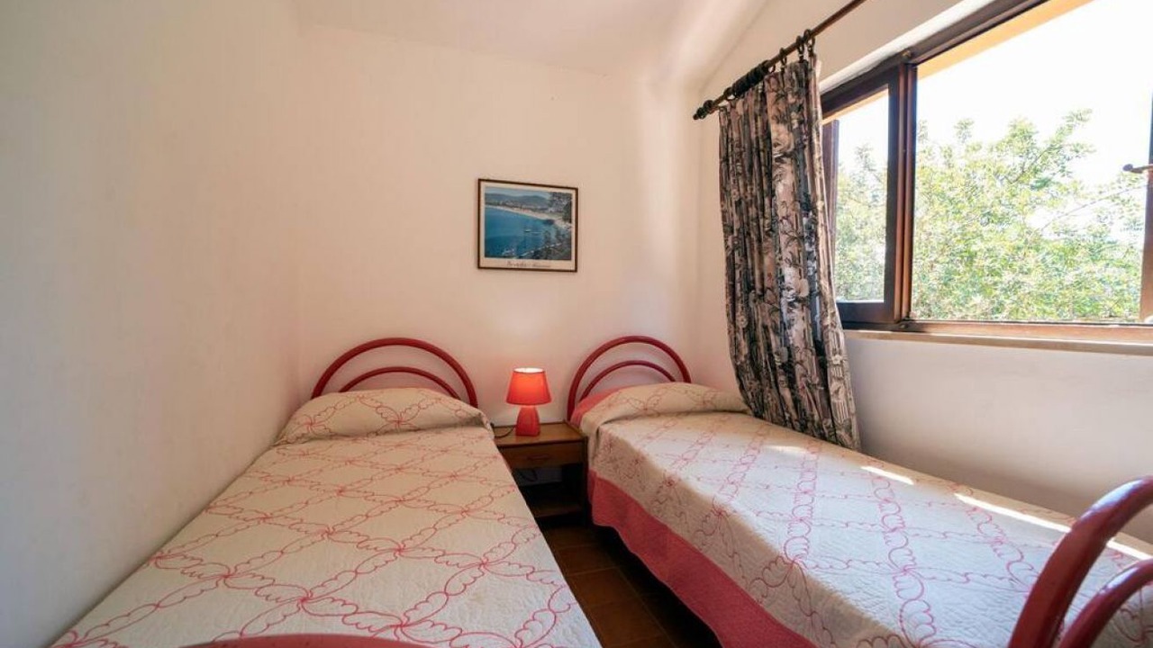 Photo of Bedroom in Mola