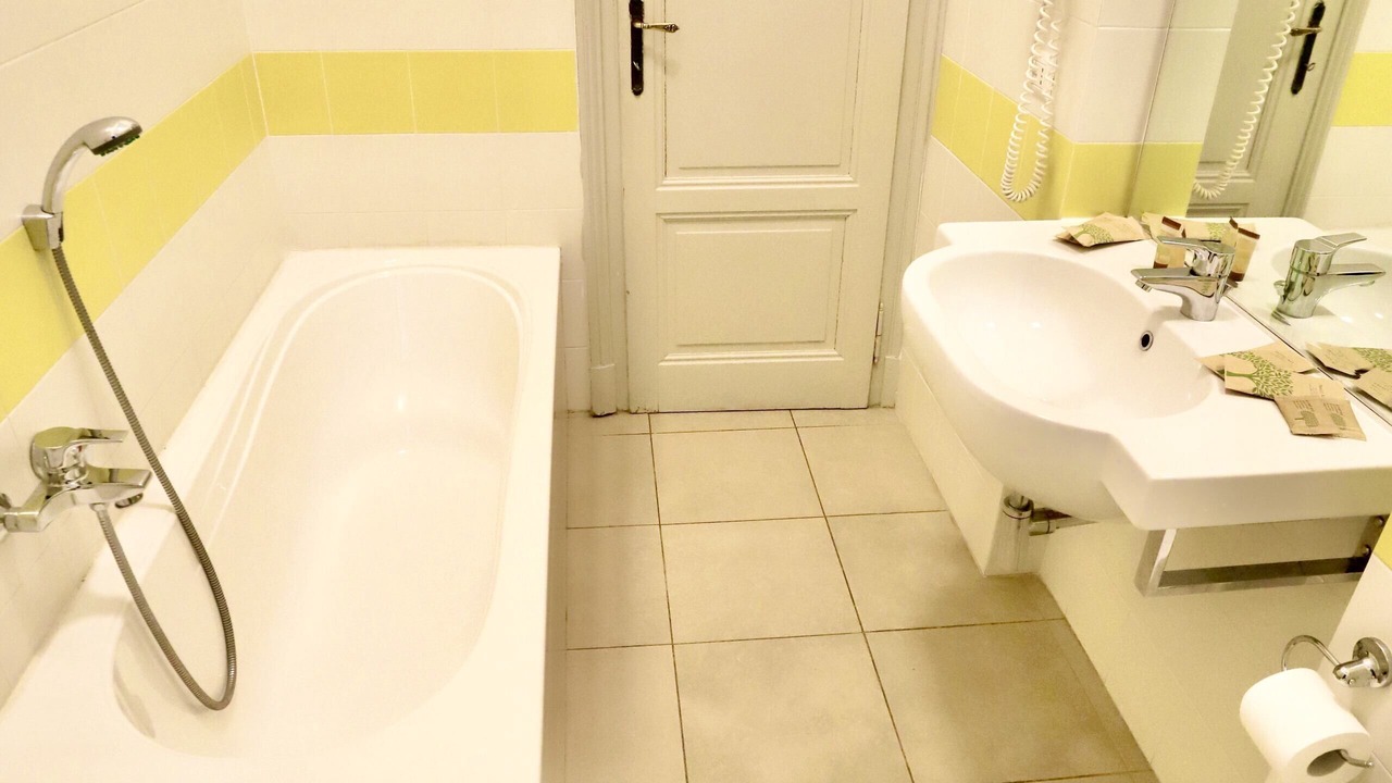 Photo of Bedroom in Ghirla