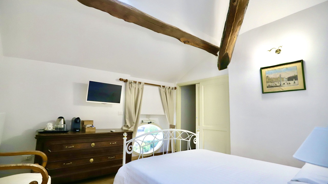 Photo of Bedroom in Ghirla
