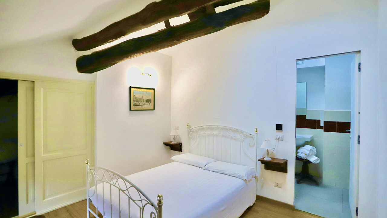 Photo of Bedroom in Ghirla