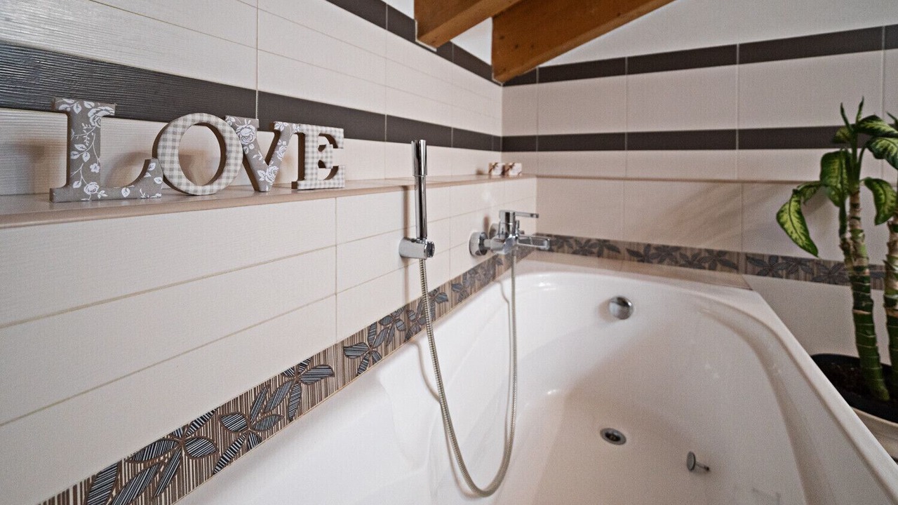 Photo of Bathroom in Montioni