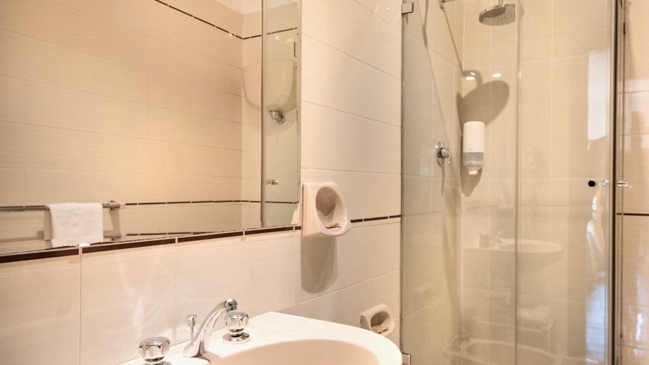 Photo of Bathroom in Doglio