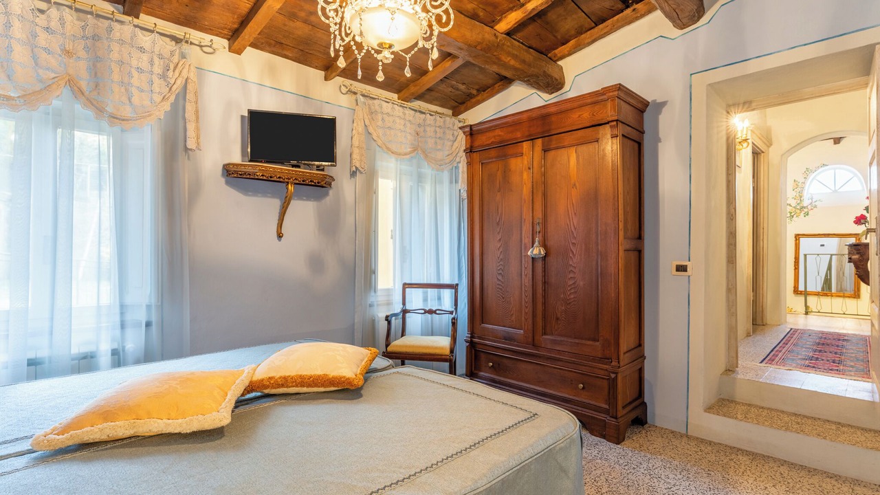 Photo of Bedroom in Molazzana