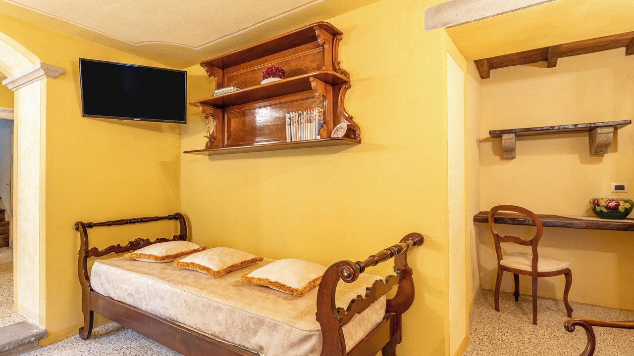 Photo of Bedroom in Molazzana