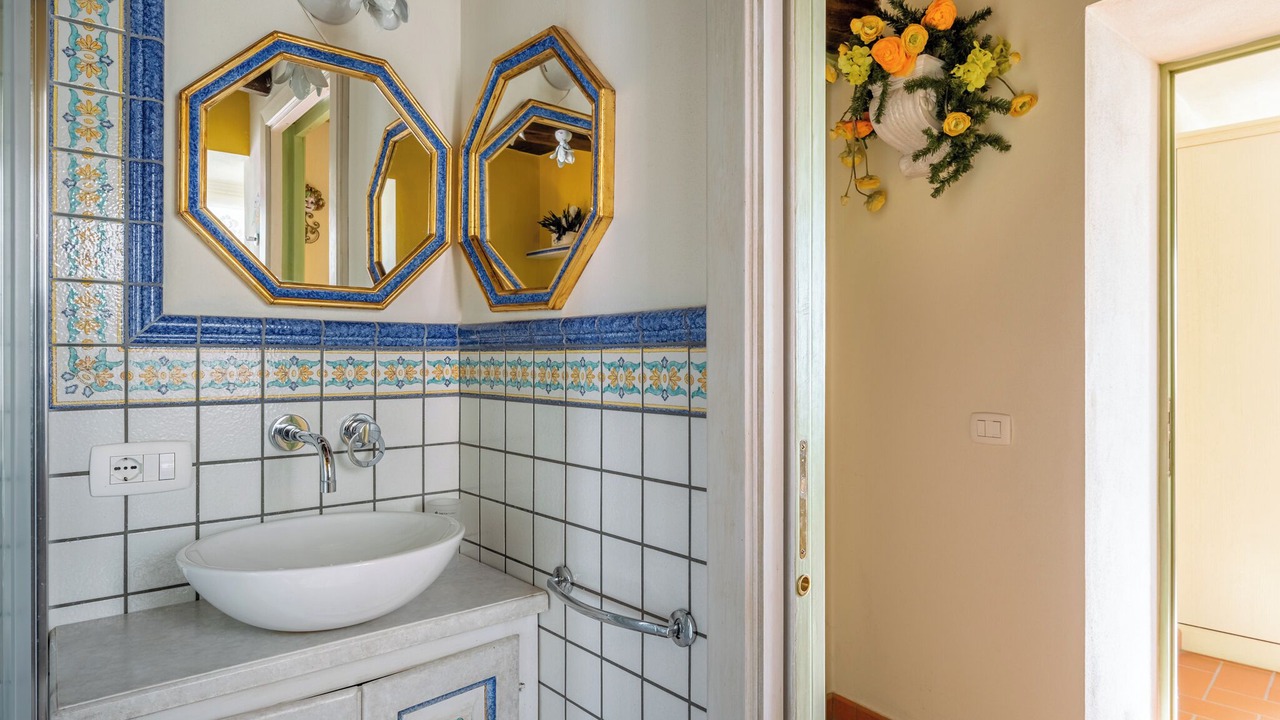 Photo of Bathroom in Molazzana