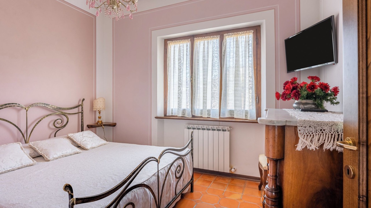 Photo of Bedroom in Molazzana