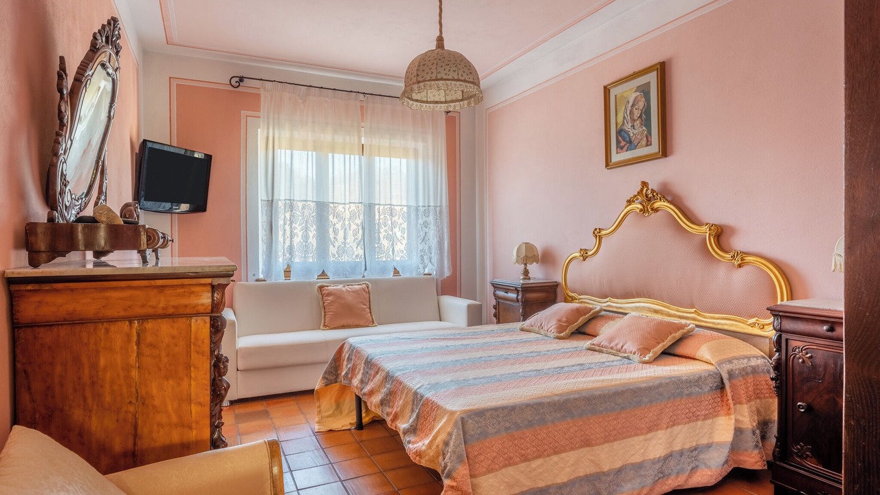Photo of Bedroom in Molazzana