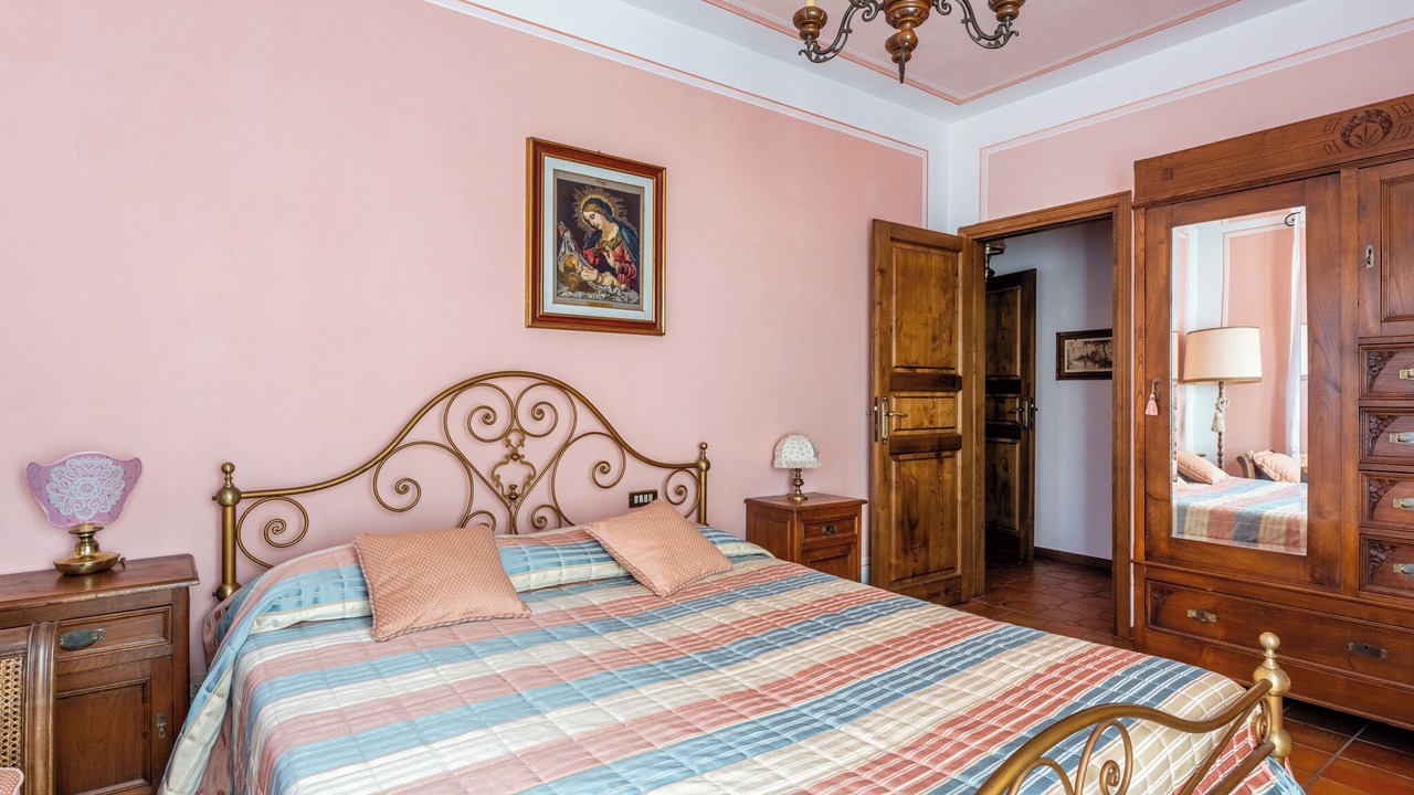 Photo of Bedroom in Molazzana