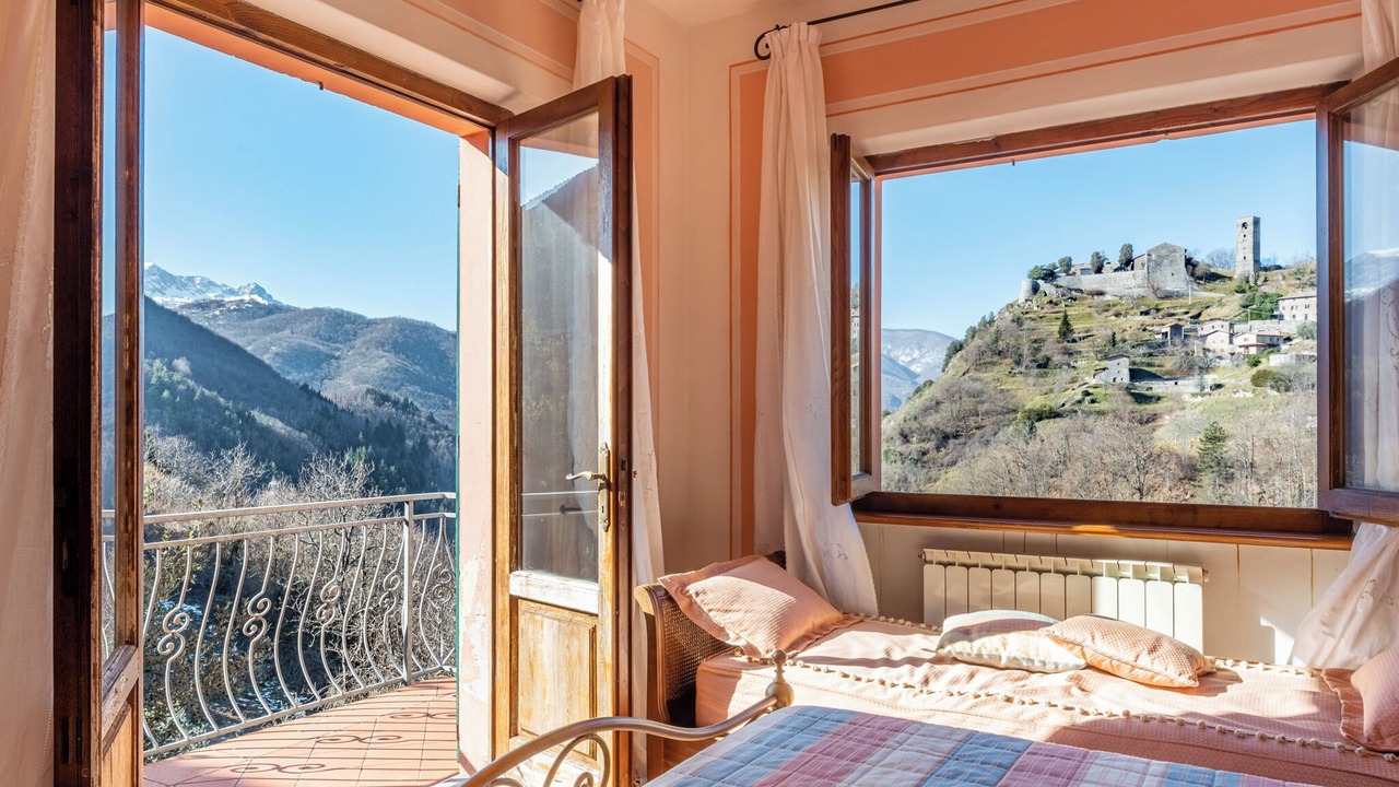 Photo of Bedroom in Molazzana
