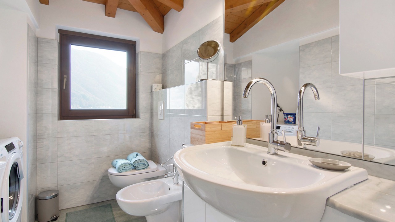Photo of Bathroom in Oria