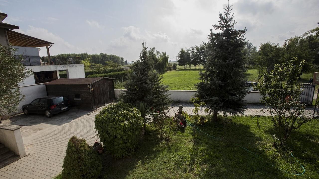 Photo of Outdoor in Berra