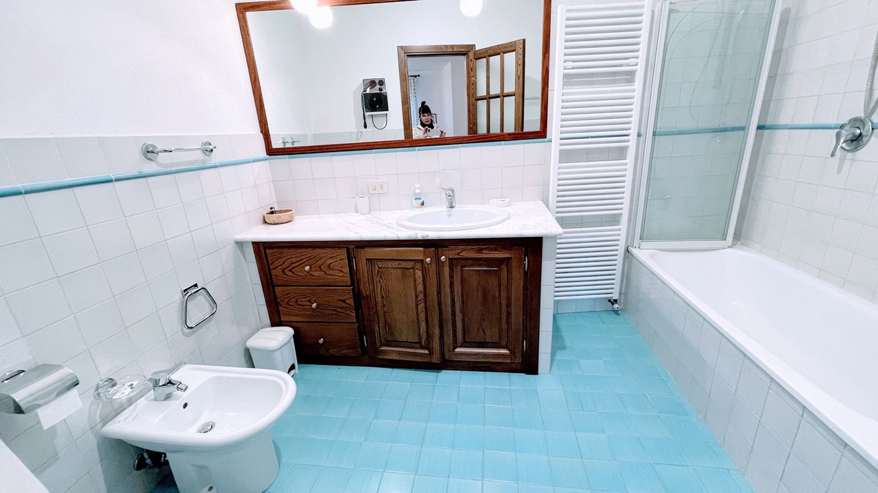 Photo of Bathroom in Strettura