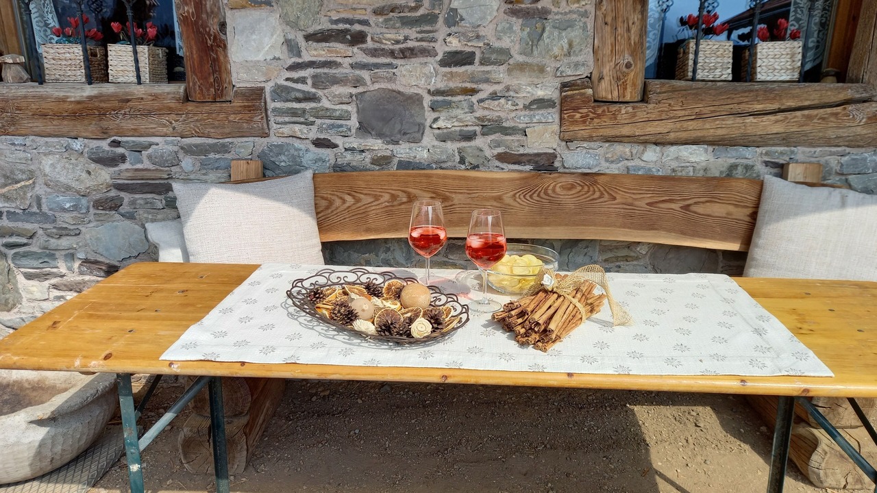 Photo of Outdoor in Pecol