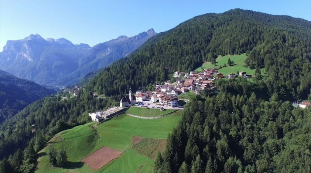 Photo of Outdoor in Pecol