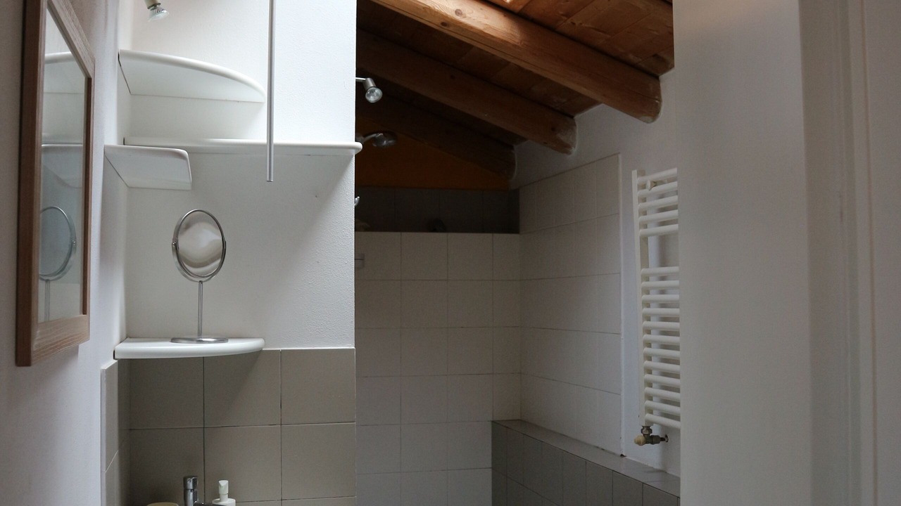 Photo of Bathroom in Torno