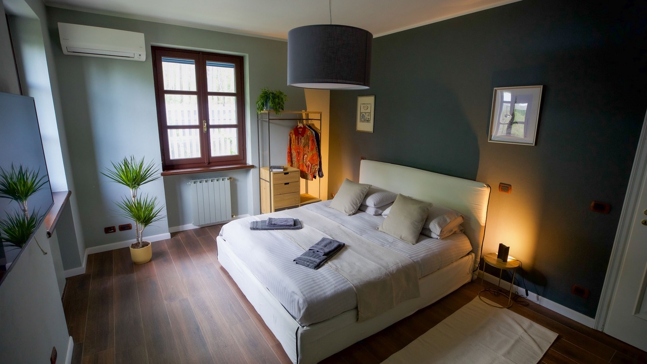 Photo of Bedroom in Monforte d'Alba
