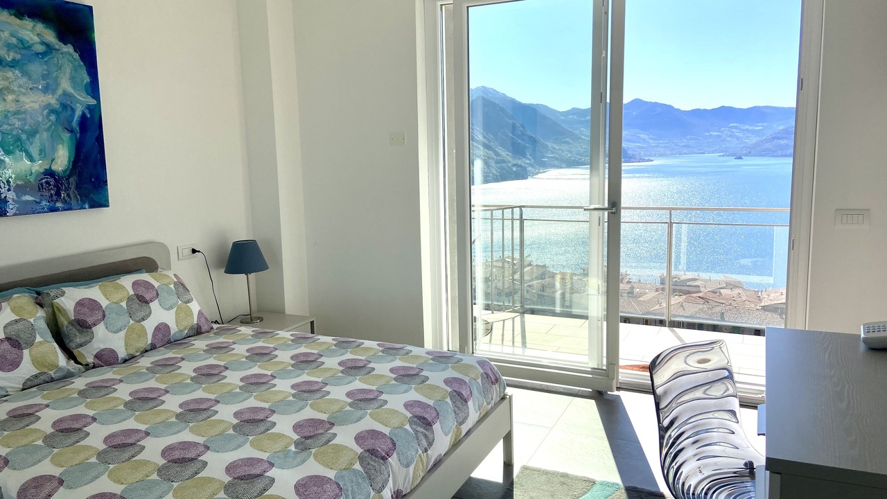 Photo of Bedroom in Solto Collina