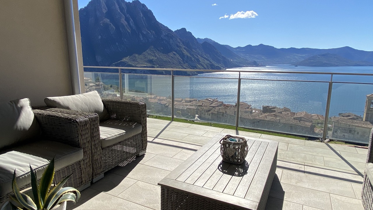 Photo of Patio Balcony in Solto Collina