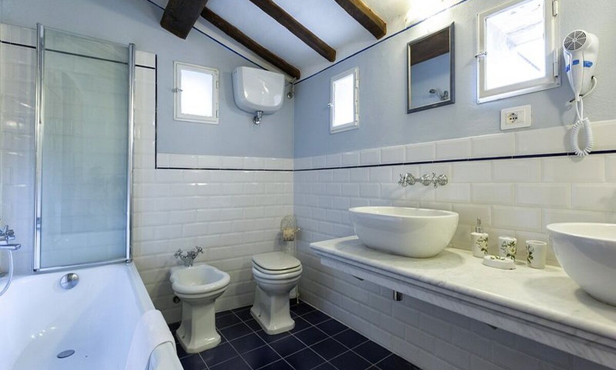 Photo of Bathroom in San Pietro a Cegliolo