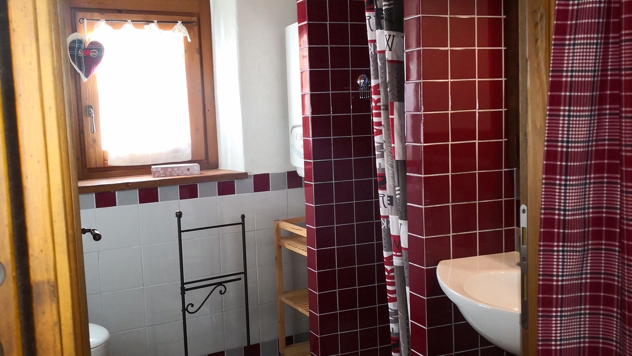 Photo of Bathroom in Nus