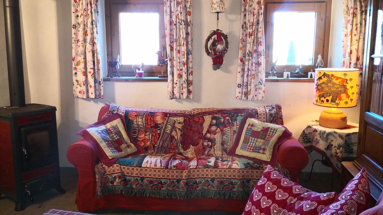 Photo of Livingroom in Nus
