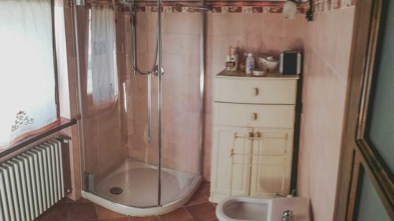 Photo of Bathroom in Valmozzola