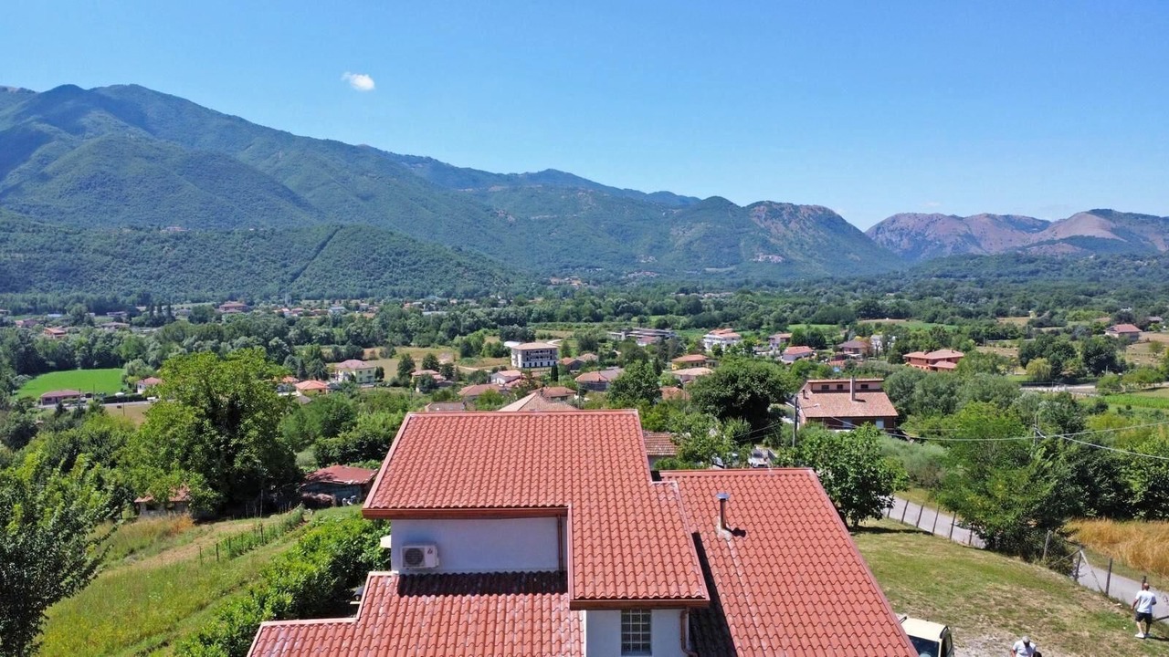 Photo of Outdoor in Atina